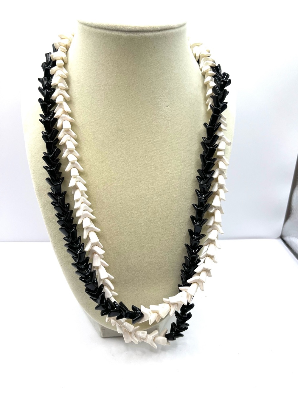 Two-Strand Black and White Fishbone  Bead Necklace Vintage Hong Kong